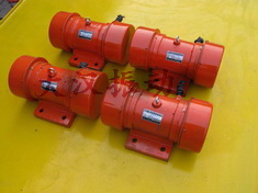 YZS振動(dòng)電機(jī):激振能力強(qiáng)，拆卸方便。